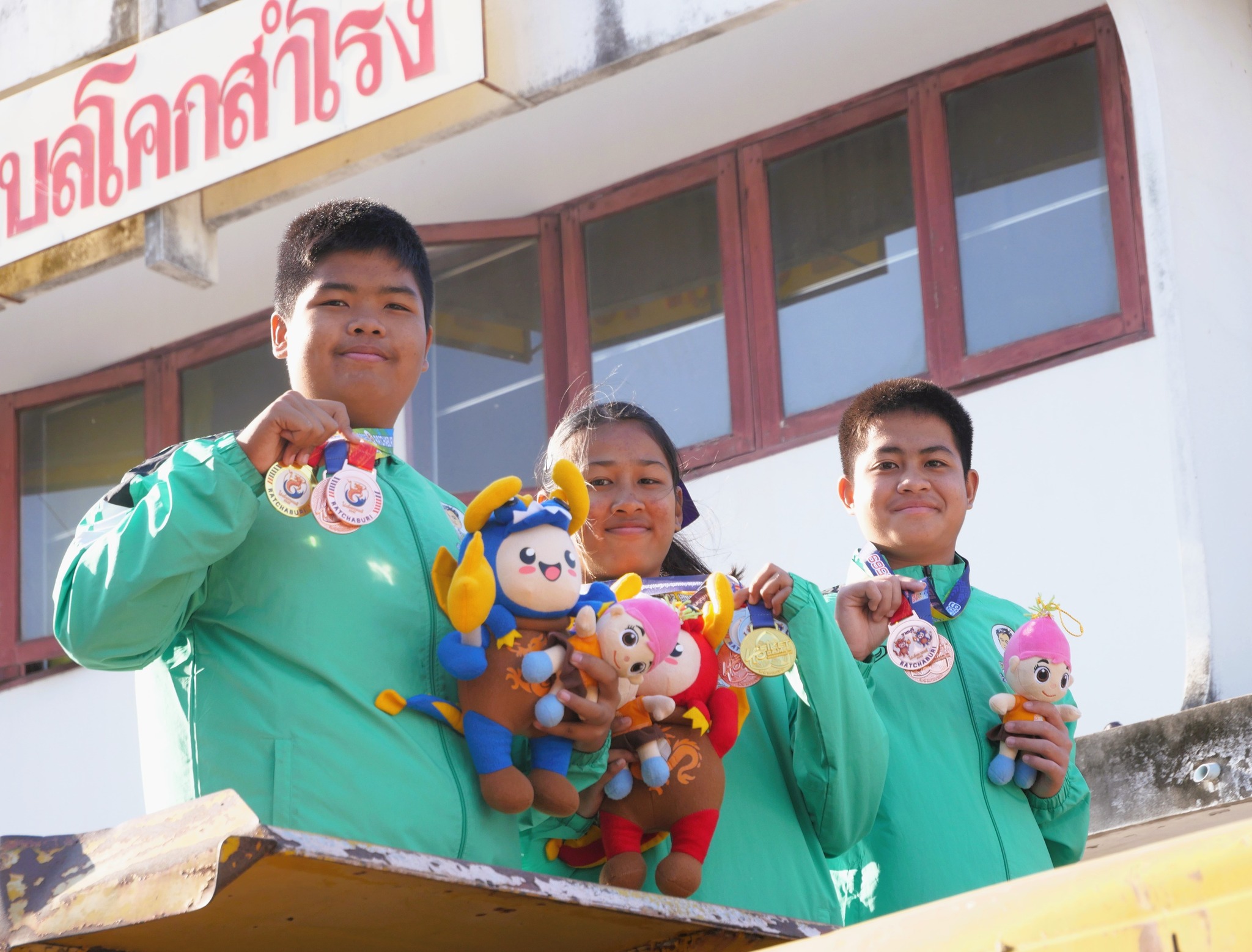 บรรยากาศแห่งความภาคภูมิใจ ขบวนแห่ต้อนรับนักกีฬาเปตองฮีโร่ของโคกสำโรง